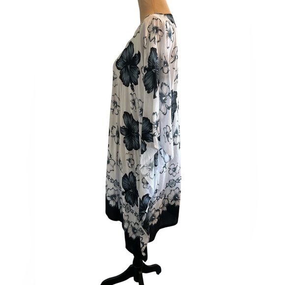 NWOT V-Neck Hibiscus Floral Kaftan from Indonesia One Size Medium - 3X Read Info - Picture 3 of 9